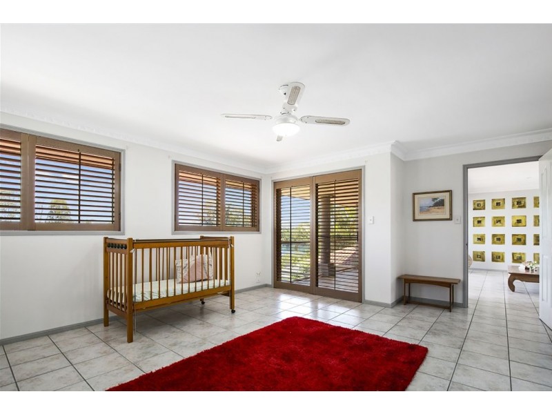 13 Riverbank Court, Ashmore QLD 4214