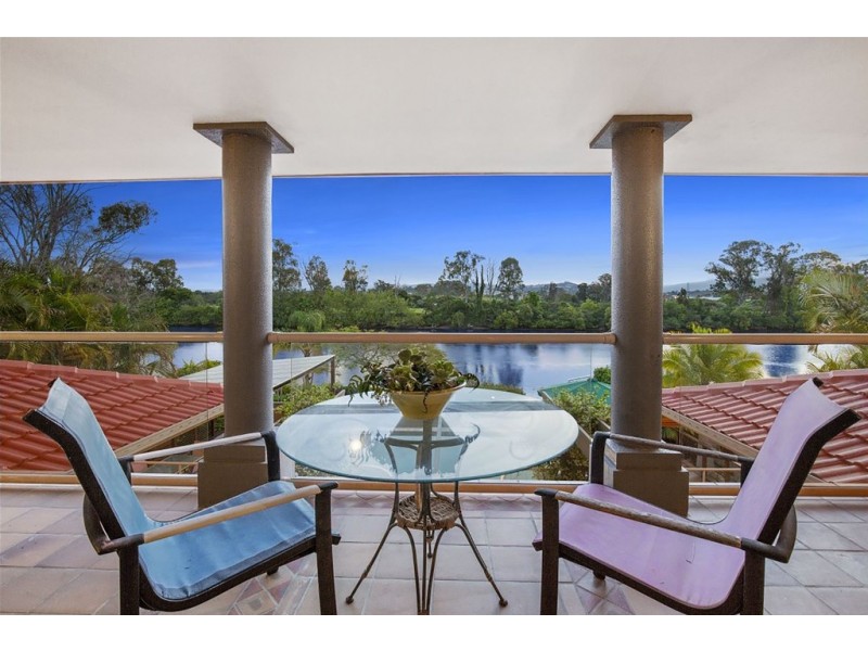 13 Riverbank Court, Ashmore QLD 4214