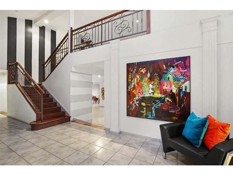 13 Riverbank Court, Ashmore QLD 4214