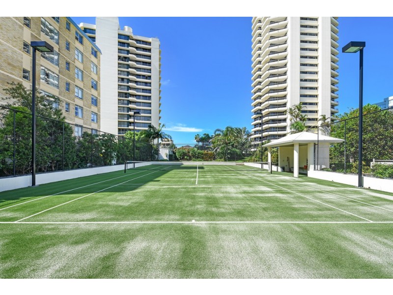 17 3510 ‘Silverpoint’, Main Beach Parade, Main Beach QLD 4217