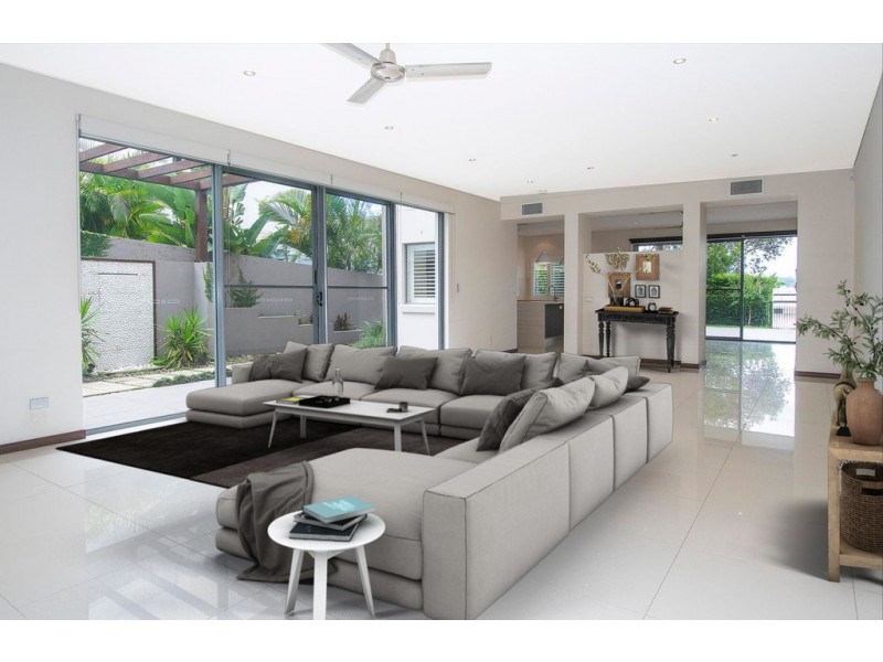 Villa 1/6025 Vista Drive, Benowa QLD 4217