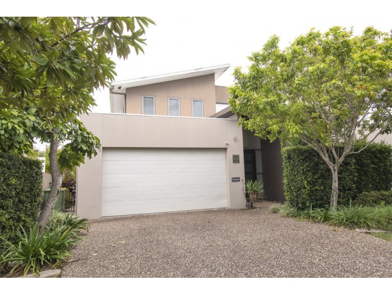 Villa 1/6025 Vista Drive, Benowa QLD 4217