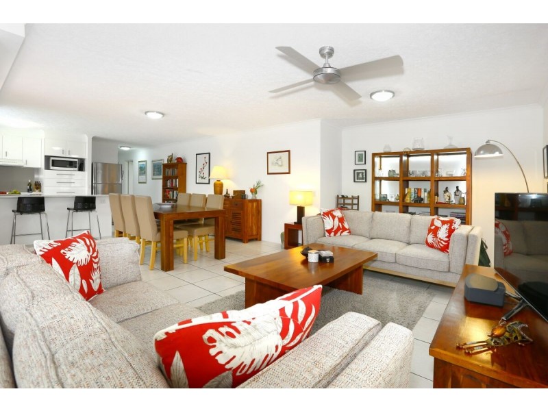 2/78-80 Stanhill Drive, Chevron Island QLD 4217