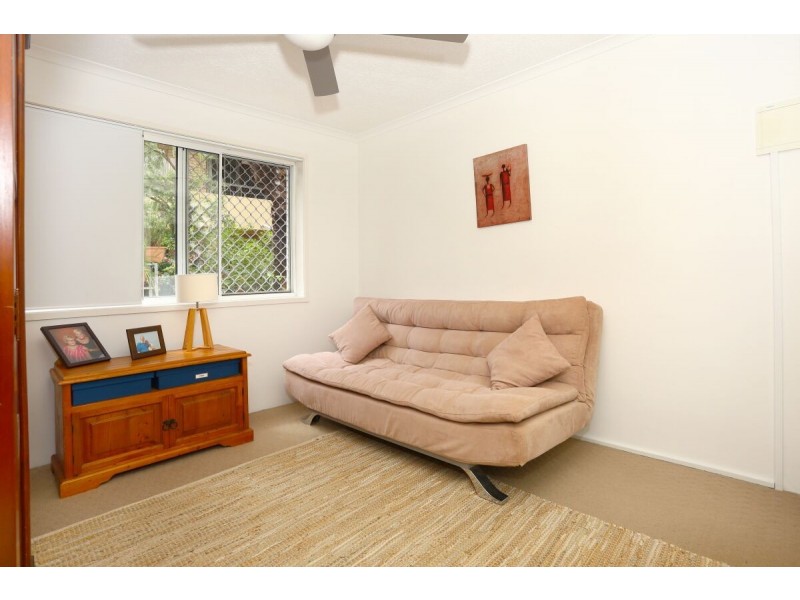 2/78-80 Stanhill Drive, Chevron Island QLD 4217