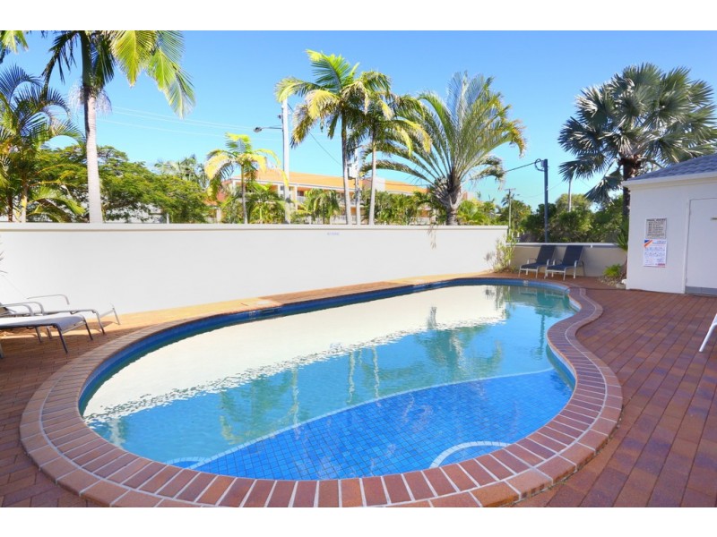 2/78-80 Stanhill Drive, Chevron Island QLD 4217