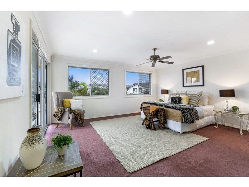 55 Cessnock Close, Mermaid Waters QLD 4218