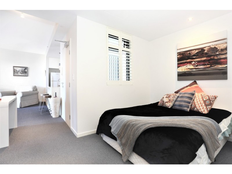 404/14 ‘Ultra’ George Street, Broadbeach QLD 4218