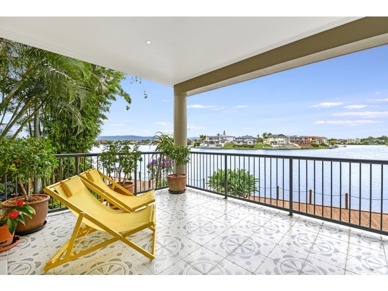 132 Port Jackson Blvd, Clear Island Waters QLD 4226