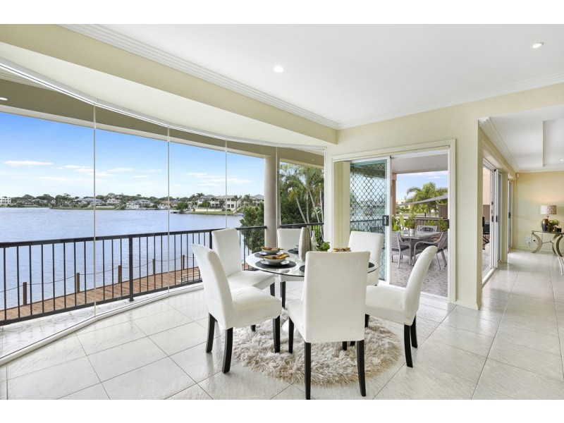 132 Port Jackson Blvd, Clear Island Waters QLD 4226
