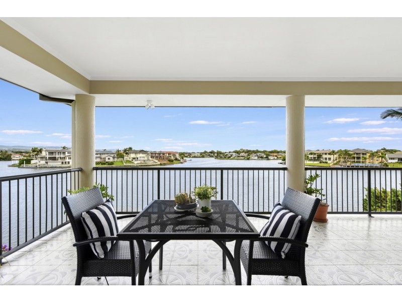 132 Port Jackson Blvd, Clear Island Waters QLD 4226