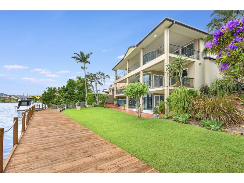 132 Port Jackson Blvd, Clear Island Waters QLD 4226
