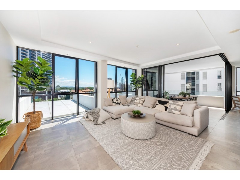 501/19 ‘Aria’ Albert Avenue, Broadbeach QLD 4218