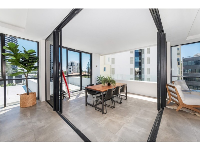 501/19 ‘Aria’ Albert Avenue, Broadbeach QLD 4218