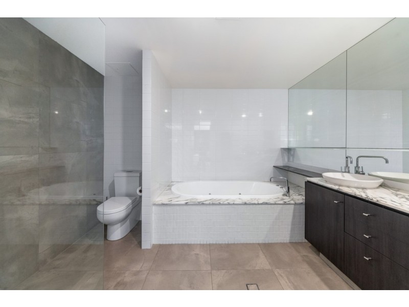 501/19 ‘Aria’ Albert Avenue, Broadbeach QLD 4218