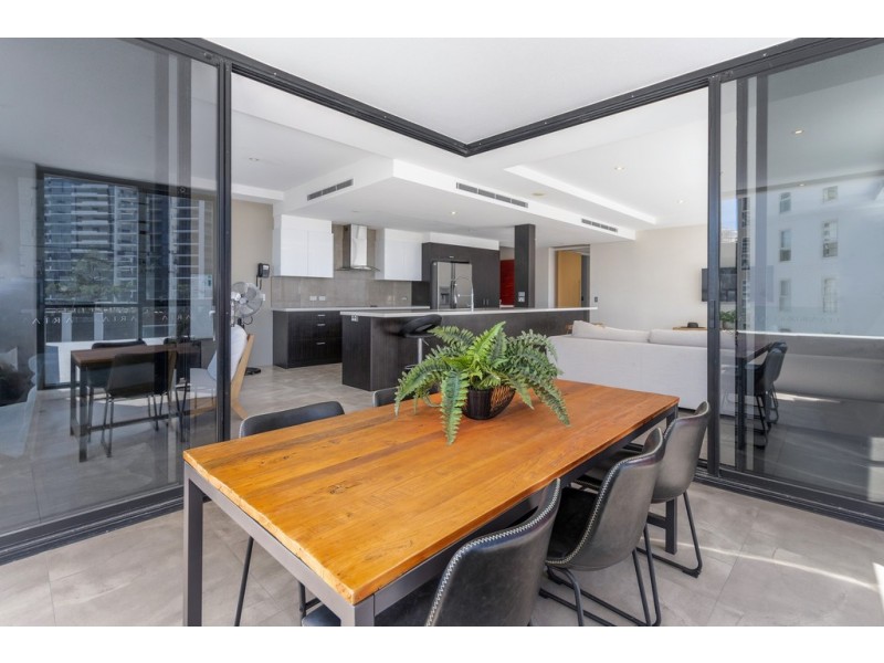 501/19 ‘Aria’ Albert Avenue, Broadbeach QLD 4218