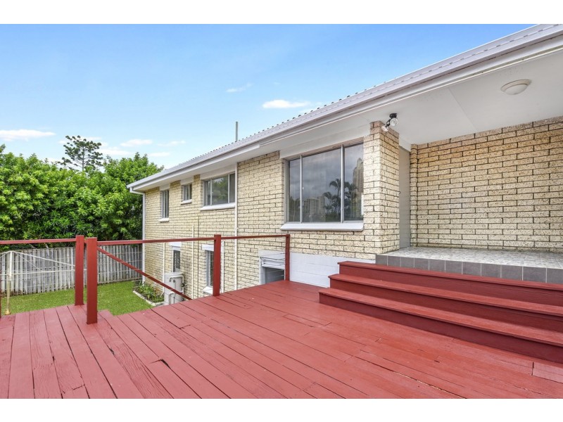 40 Karina Crescent, Broadbeach Waters QLD 4218