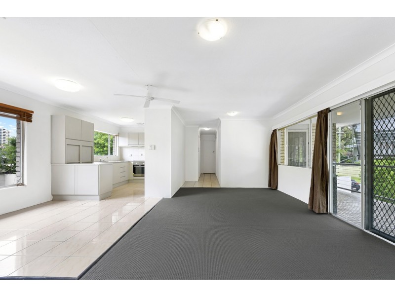 40 Karina Crescent, Broadbeach Waters QLD 4218