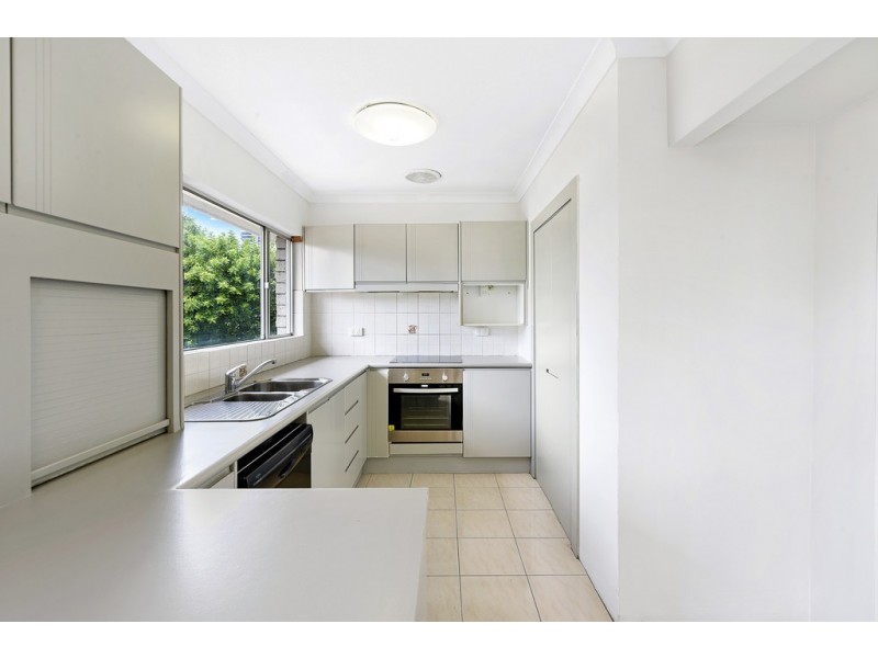 40 Karina Crescent, Broadbeach Waters QLD 4218