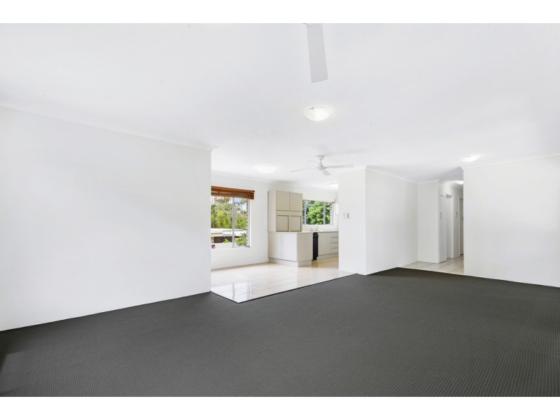 40 Karina Crescent, Broadbeach Waters QLD 4218