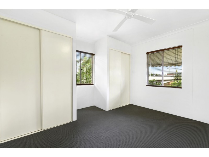 40 Karina Crescent, Broadbeach Waters QLD 4218