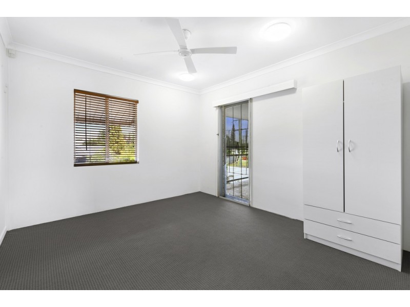 40 Karina Crescent, Broadbeach Waters QLD 4218