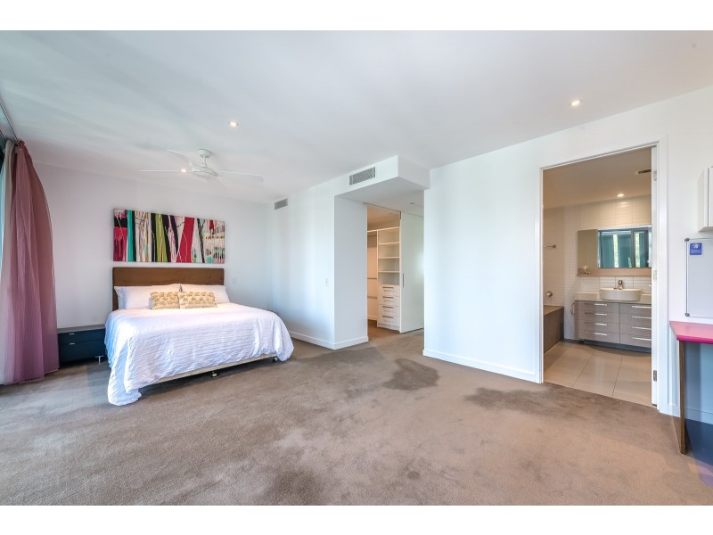 1302/323 Allisee 323 Bayview Street, Hollywell QLD 4216