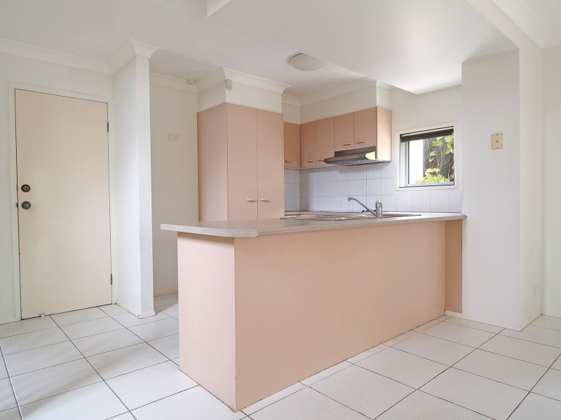 12 Harrow Court, Arundel QLD 4214