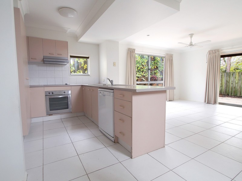 12 Harrow Court, Arundel QLD 4214