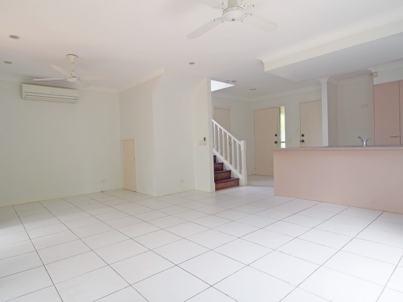 12 Harrow Court, Arundel QLD 4214