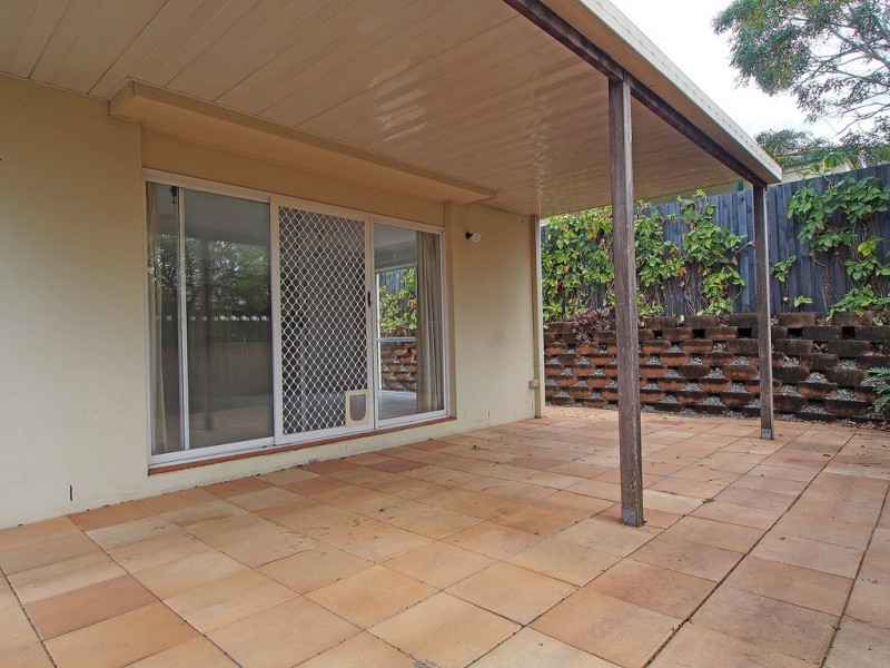 12 Harrow Court, Arundel QLD 4214