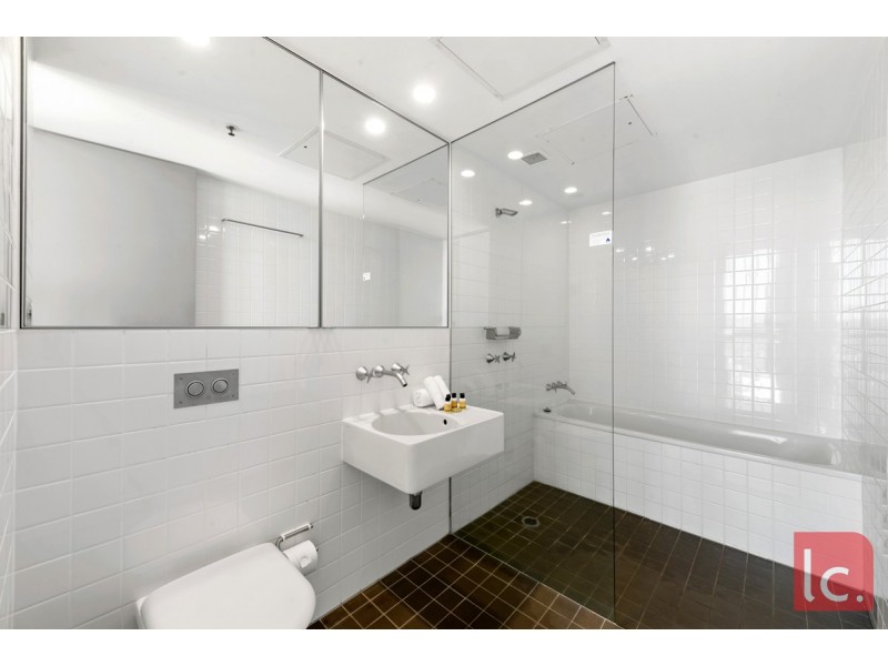 2701/159 ‘Air on Broadbeach’ Old Burleigh Road, Broadbeach QLD 4218