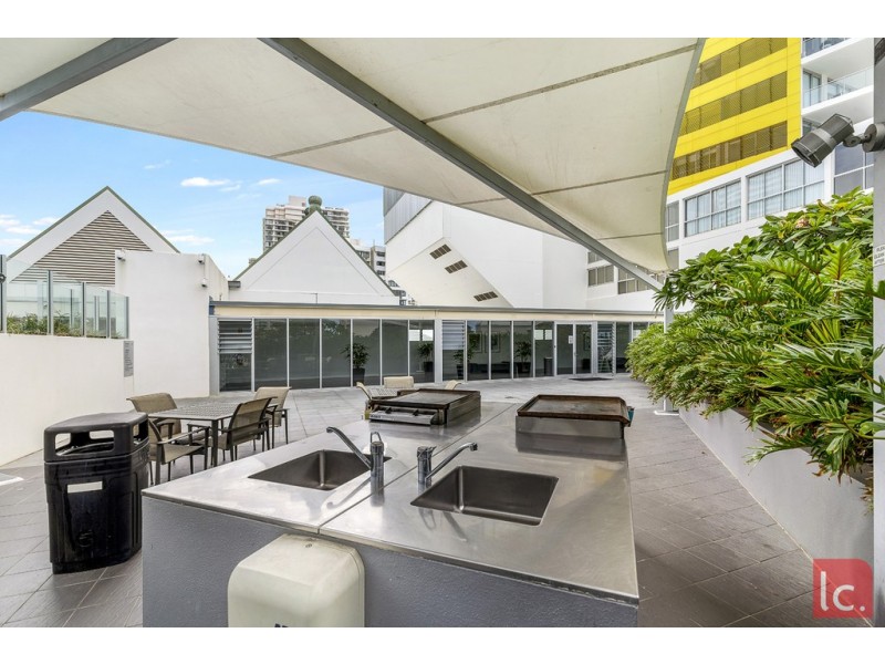 2701/159 ‘Air on Broadbeach’ Old Burleigh Road, Broadbeach QLD 4218