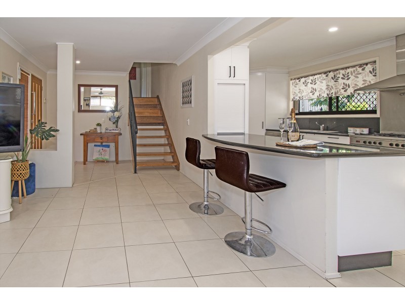 4 Coolong Court, Ashmore QLD 4214