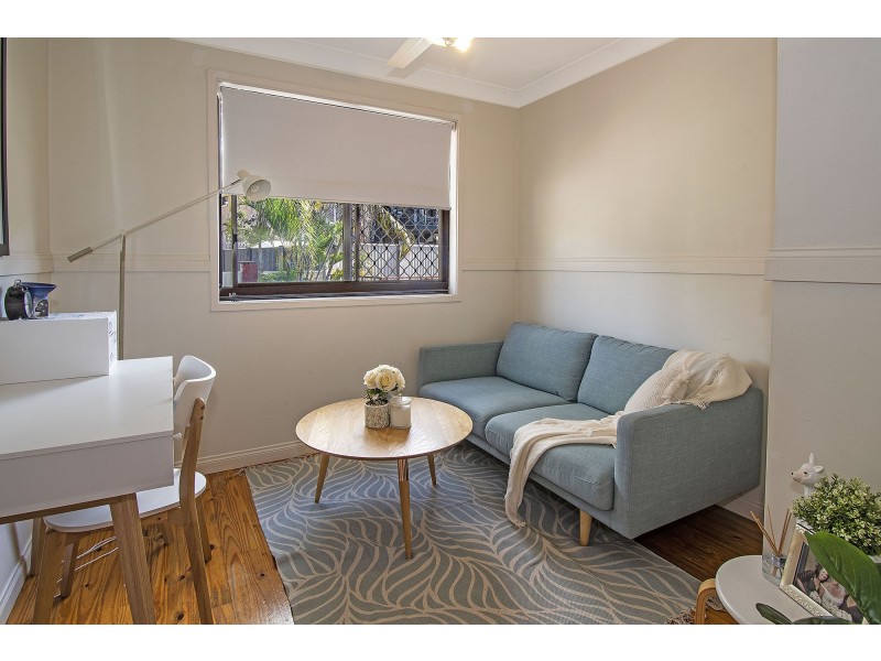 4 Coolong Court, Ashmore QLD 4214