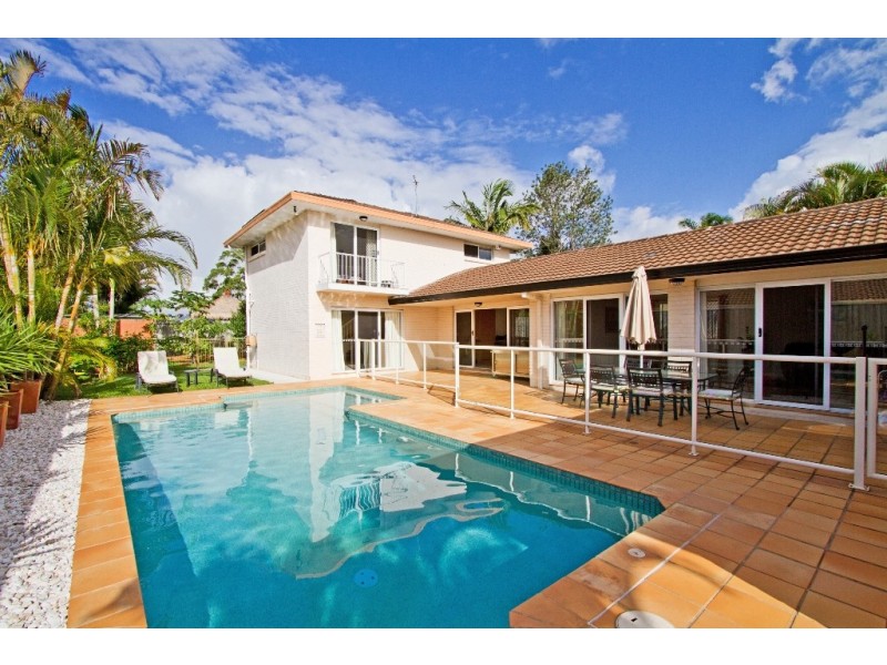17 Forster Avenue, Sorrento QLD 4217