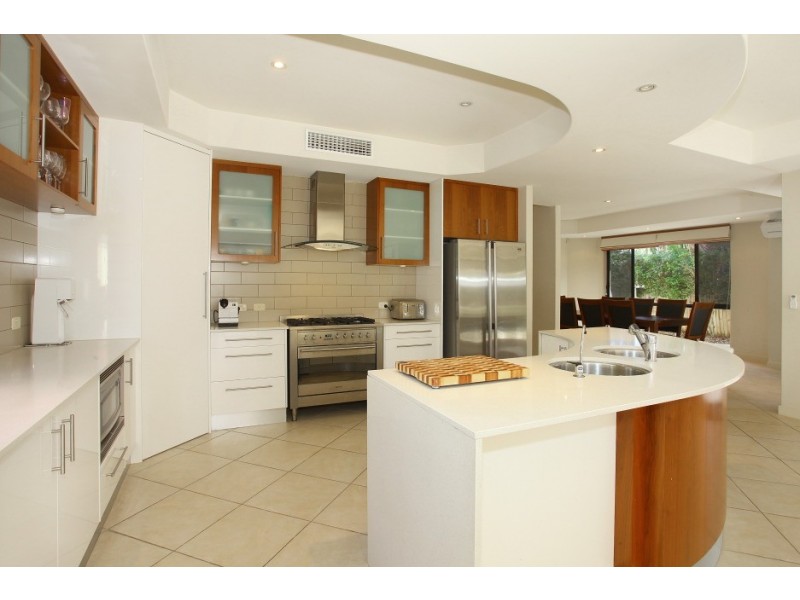 2/45 Winchester Street, Southport QLD 4215