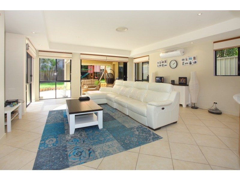 2/45 Winchester Street, Southport QLD 4215