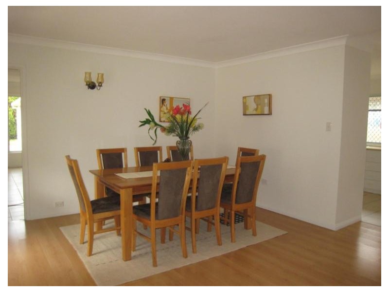 97 Amalfi Drive, Isle Of Capri QLD 4217
