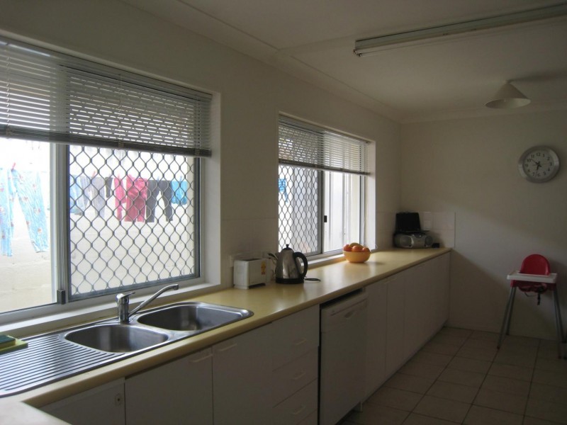 97 Amalfi Drive, Isle Of Capri QLD 4217