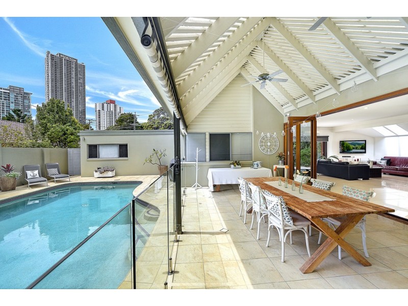 36 Bauer Street, Southport QLD 4215