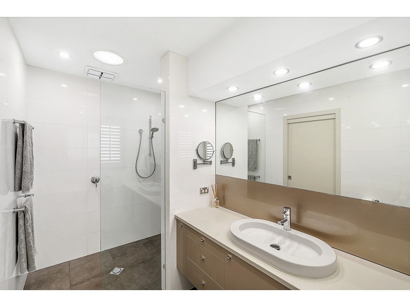 36 Bauer Street, Southport QLD 4215