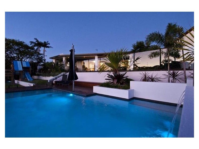 9 Moomba Ct, Sorrento QLD 4217