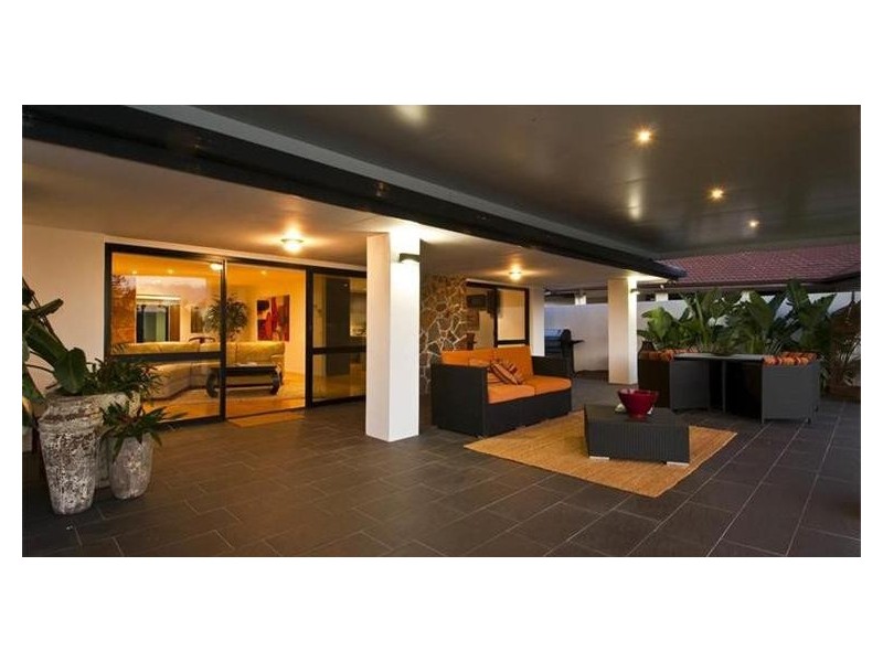 9 Moomba Ct, Sorrento QLD 4217