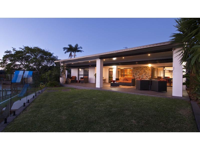 9 Moomba Ct, Sorrento QLD 4217