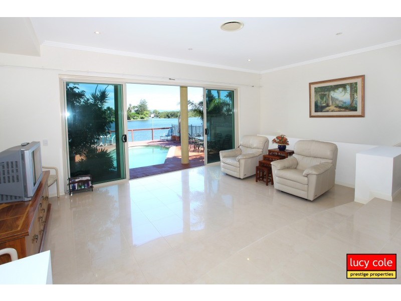 2/12 Sunset Blvd, Surfers Paradise QLD 4217