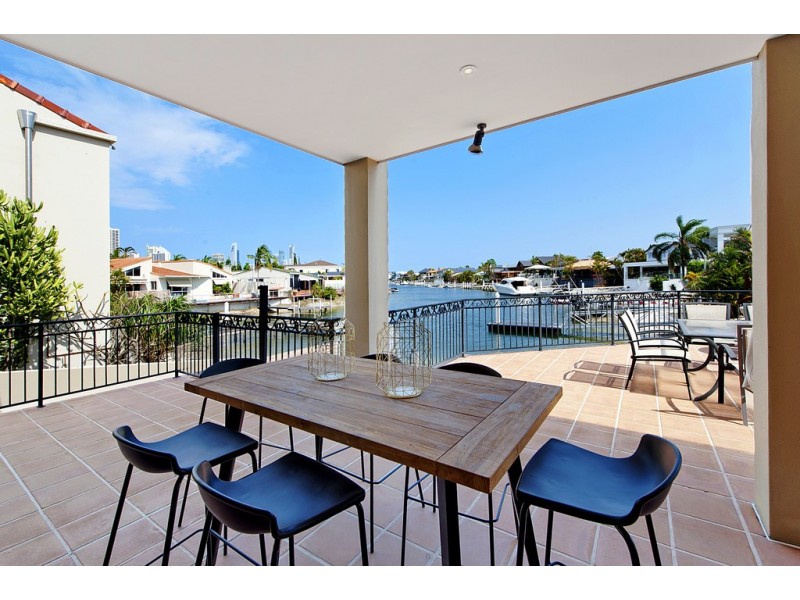 64 Commodore Drive, Paradise Waters QLD 4217