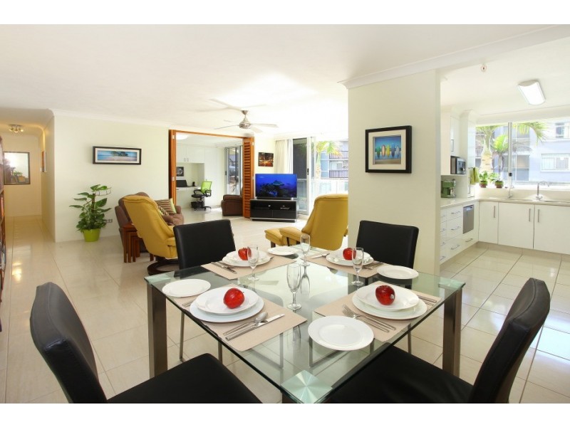 1J/150 ‘Hi Surf’ The Esplanade, Surfers Paradise QLD 4217