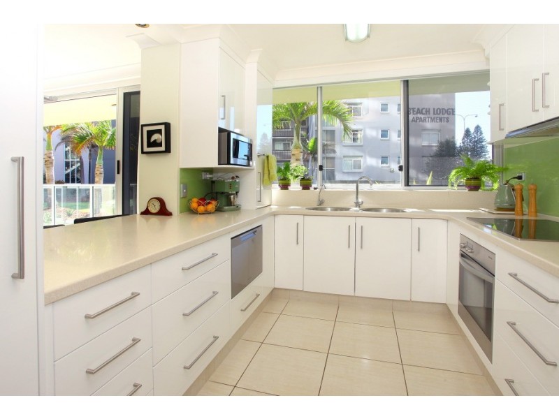 1J/150 ‘Hi Surf’ The Esplanade, Surfers Paradise QLD 4217