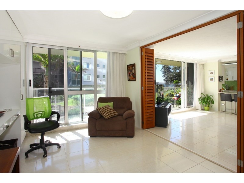 1J/150 ‘Hi Surf’ The Esplanade, Surfers Paradise QLD 4217