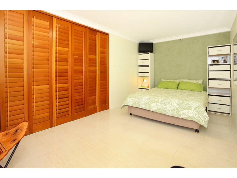 1J/150 ‘Hi Surf’ The Esplanade, Surfers Paradise QLD 4217